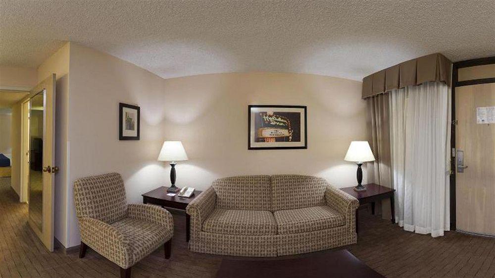 Holiday Inn Express Little Rock-Airport By Ihg Eksteriør bilde